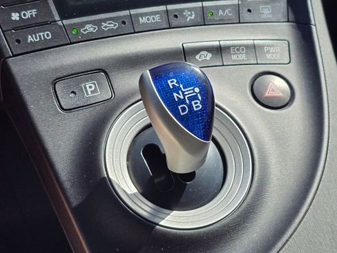 Used 2010 Toyota Prius Five FWD image 32
