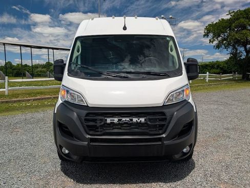 Used 2026 RAM ProMaster 2500 w/ Convenience Group FWD image 2