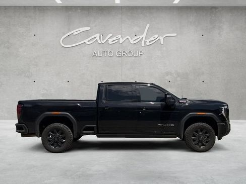 Used 2025 GMC Sierra 2500 AT4 w/ AT4 Premium Plus Package AWD/4WD image 17