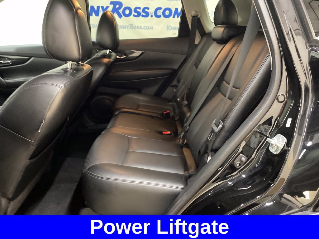 Used 2017 Nissan Rogue SL w/ SL Premium Package AWD/4WD image 12