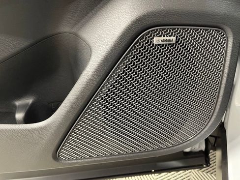 New 2026 Mitsubishi Outlander SE image 21