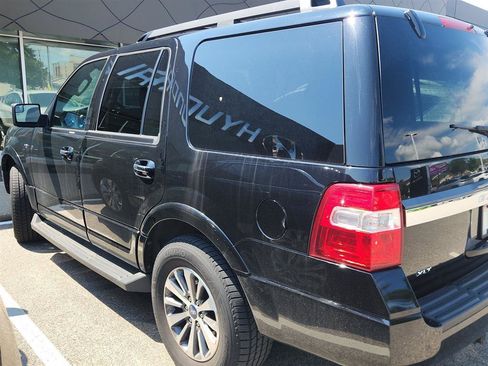 Used 2017 Ford Expedition XLT AWD/4WD image 6