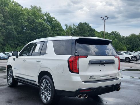 Used 2023 GMC Yukon Denali Ultimate AWD/4WD image 3