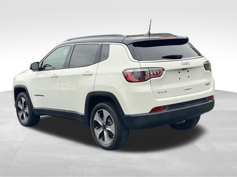 Used 2019 Jeep Compass Latitude w/ Popular Equipment Group AWD/4WD image 5