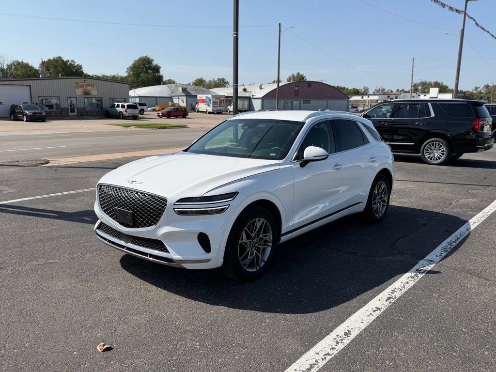 Used 2025 Genesis GV70 2.5T AWD/4WD image 8