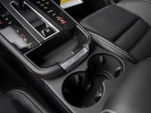 New 2026 Porsche Macan GTS image 22