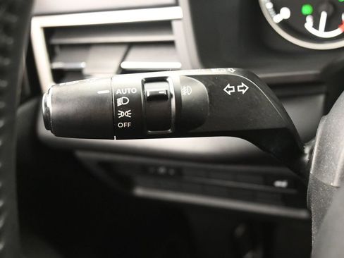 Used 2023 Mitsubishi Outlander SE AWD/4WD image 17