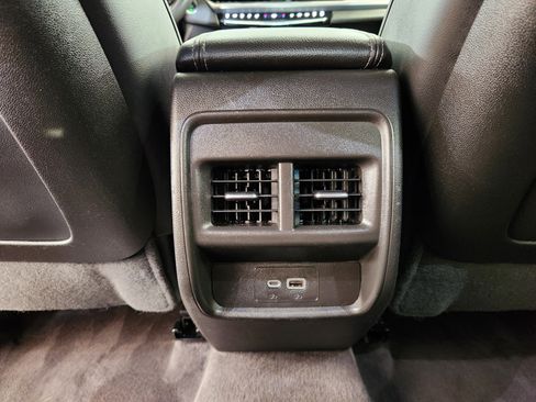 Certified 2024 Cadillac XT4 Premium Luxury image 32