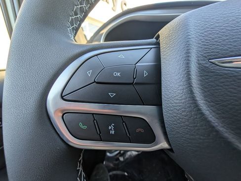 New 2026 Chrysler Pacifica Select image 21