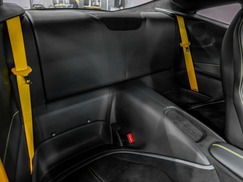 Used 2024 Ferrari Roma image 27