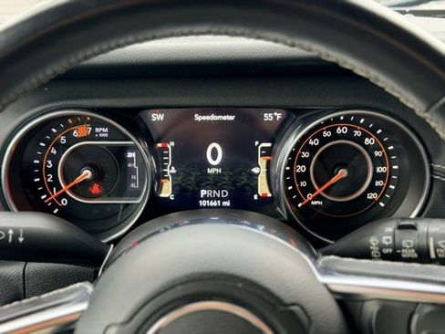 Used 2018 Jeep Wrangler Unlimited Sahara image 8