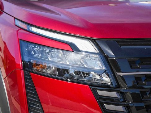 New 2026 Nissan Pathfinder SV image 5