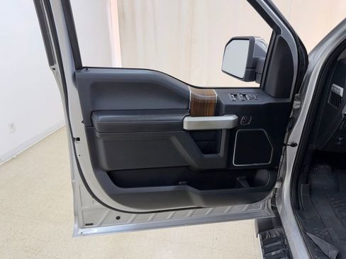 Used 2016 Ford F150 Lariat image 16