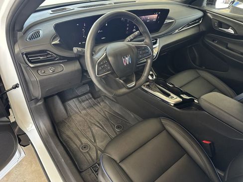 Certified 2024 Buick Envista Sport Touring w/ Convenience I Package image 14