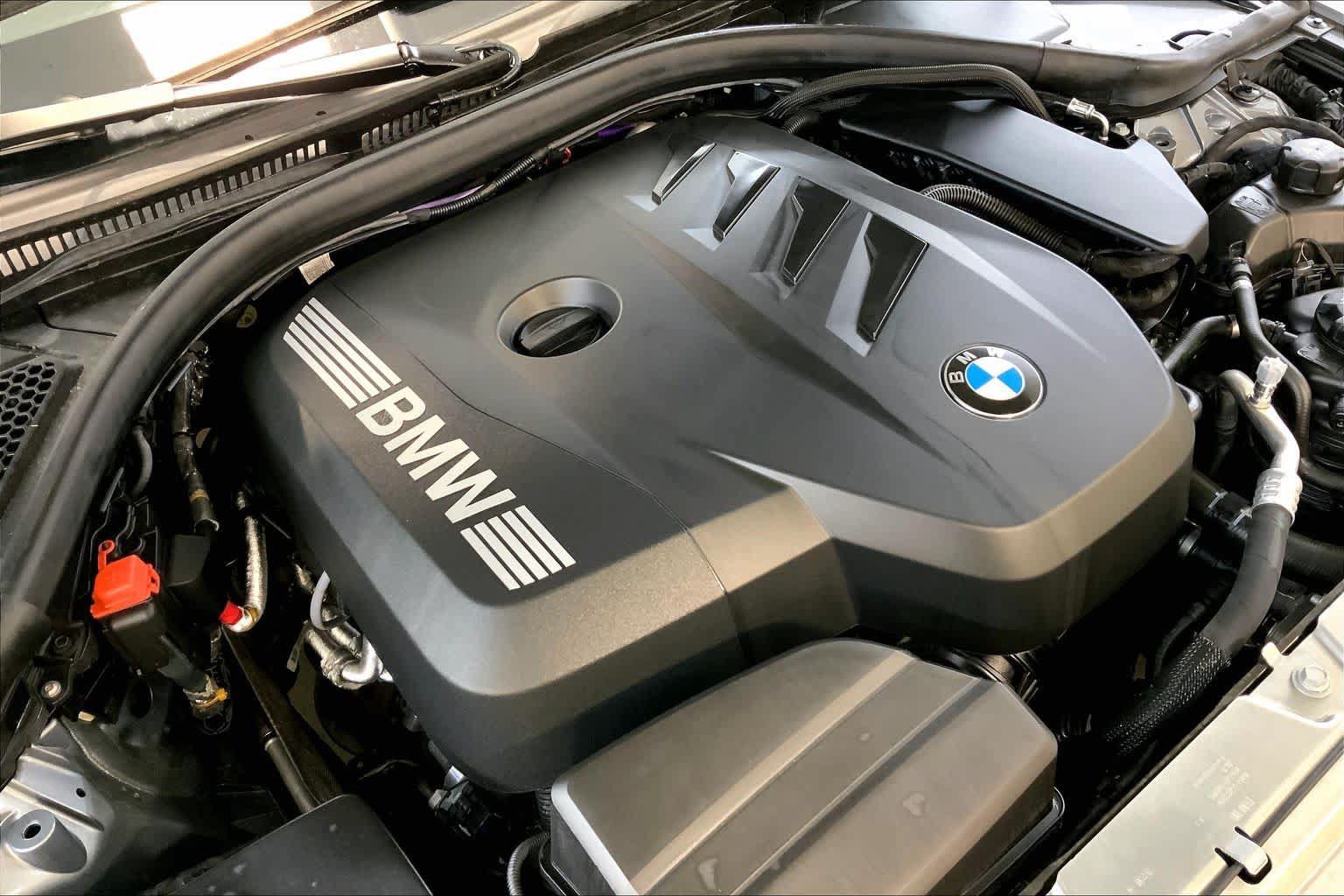 Used 2025 BMW 330i xDrive Sedan AWD/4WD image 31