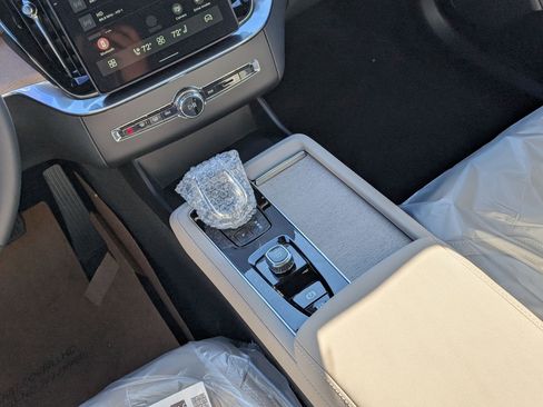 New 2026 Volvo XC90 B6 Plus w/ Protection Package image 19