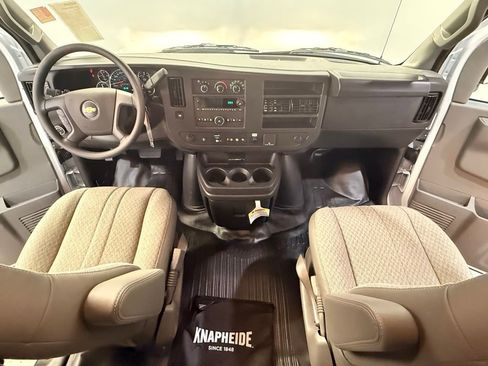 New 2025 Chevrolet Express 3500 Work Van w/ Power Convenience Package image 18