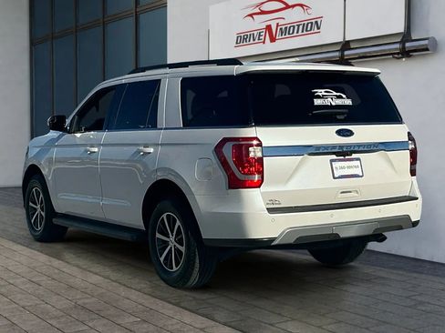 Used 2019 Ford Expedition XLT image 6