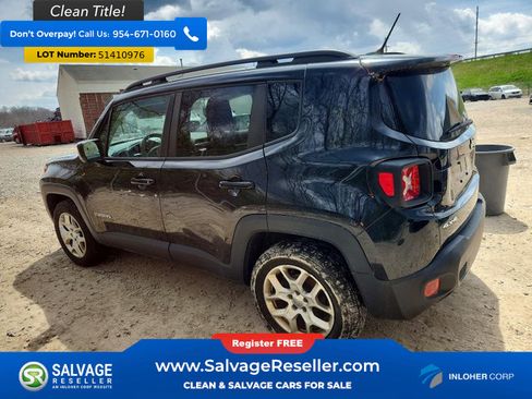 Used 2015 Jeep Renegade Latitude AWD/4WD image 3