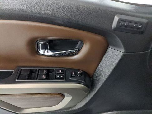 Used 2021 Nissan Titan Platinum Reserve w/ Moonroof Package AWD/4WD image 17