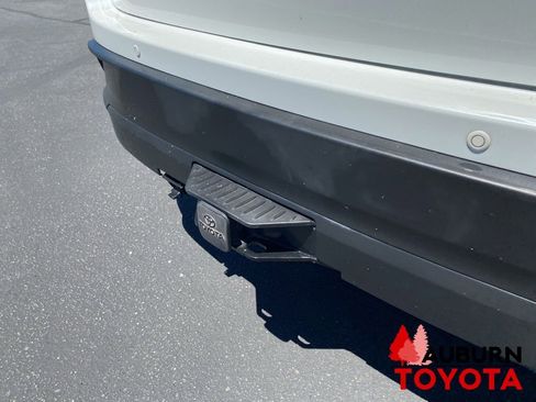 Used 2016 Toyota Highlander Limited Platinum AWD/4WD image 10