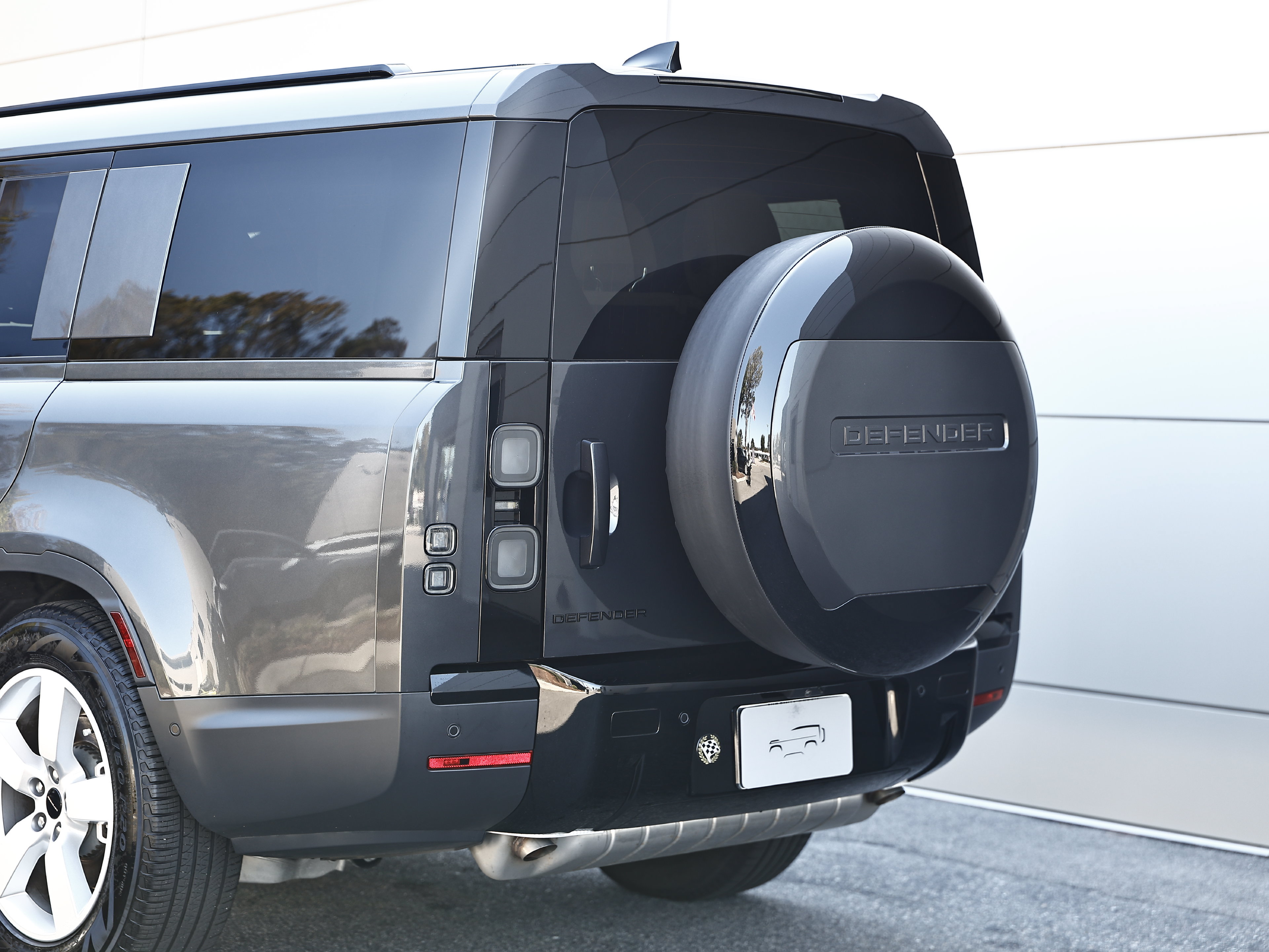 Used 2026 Land Rover Defender 130 S AWD/4WD image 6