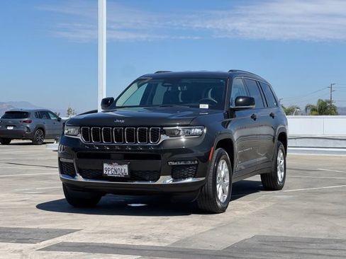 Used 2023 Jeep Grand Cherokee L Limited w/ Luxury Tech Group II AWD/4WD image 6