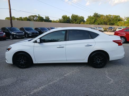 Used 2019 Nissan Sentra S FWD image 4