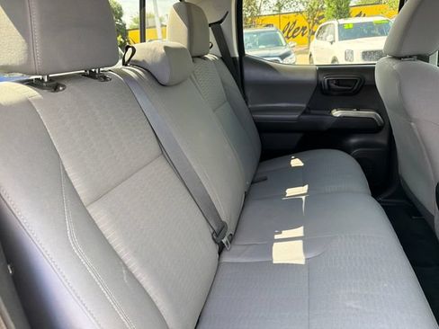 Used 2019 Toyota Tacoma SR5 AWD/4WD image 28