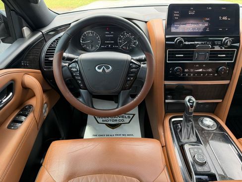 Used 2024 INFINITI QX80 Sensory w/ Cargo Package AWD/4WD image 16