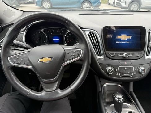 Used 2018 Chevrolet Malibu LT image 8