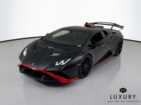 Used 2022 Lamborghini Huracan STO RWD image 4