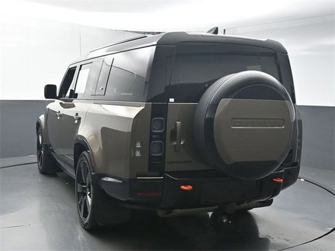 Used 2024 Land Rover Defender 130 X image 6
