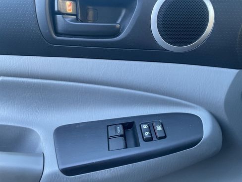 Used 2013 Toyota Tacoma 4x4 Access Cab image 20