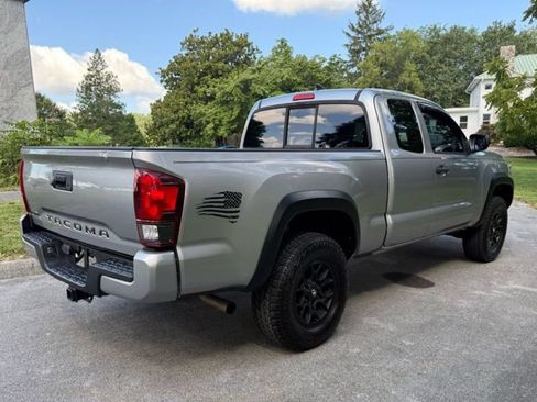 Used 2019 Toyota Tacoma SR w/ SX Package RWD image 7