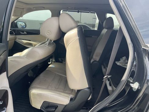 Used 2019 Kia Sorento EX w/ EX Touring Package image 5
