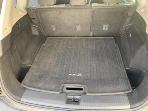 Used 2022 Nissan Rogue SV image 31