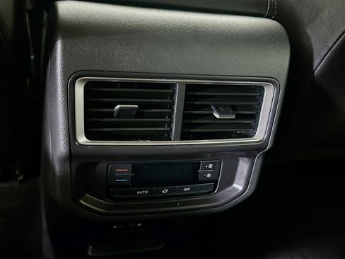 Used 2024 Volkswagen Atlas SE FWD image 28