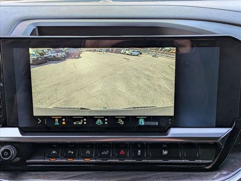 Used 2022 Chevrolet Silverado 1500 LTZ w/ LTZ Premium Package image 12