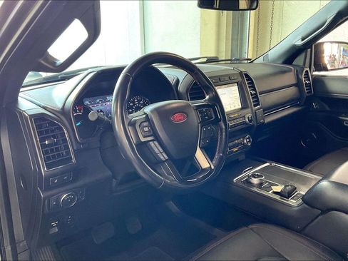 Used 2019 Ford Expedition Limited w/ Equipment Group 303A RWD image 4