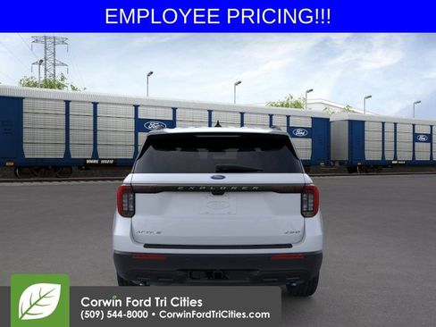 New 2026 Ford Explorer Active AWD/4WD image 6