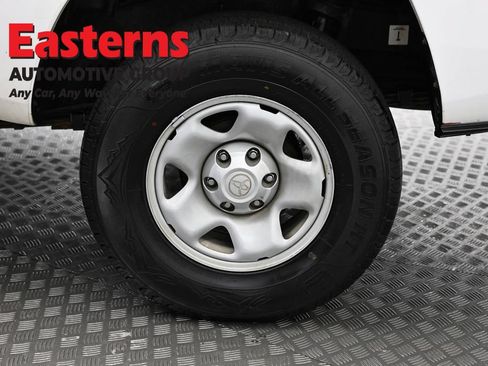 Used 2020 Toyota Tacoma SR RWD image 32