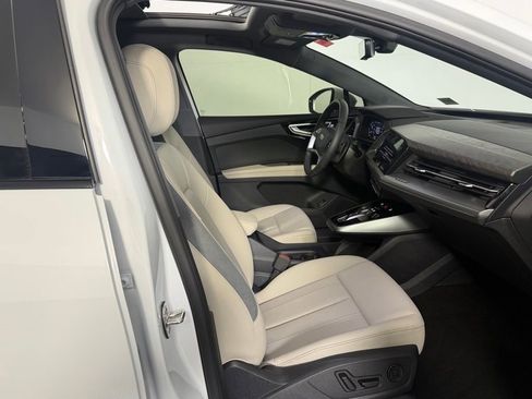 Used 2025 Audi Q4 e-tron Premium w/ Convenience Package RWD image 34
