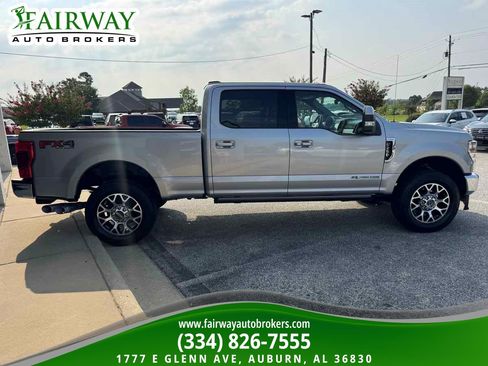Used 2021 Ford F250 Lariat w/ Lariat Ultimate Package AWD/4WD image 5