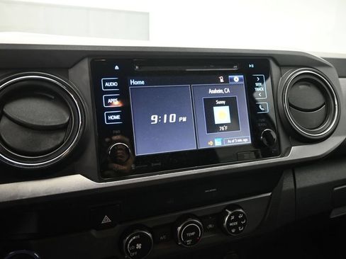 Used 2019 Toyota Tacoma TRD Sport RWD image 14