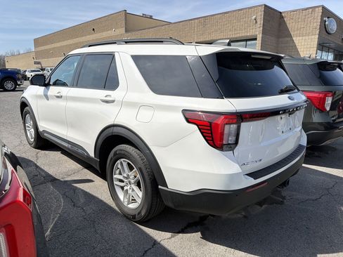 Used 2025 Ford Explorer Active image 5