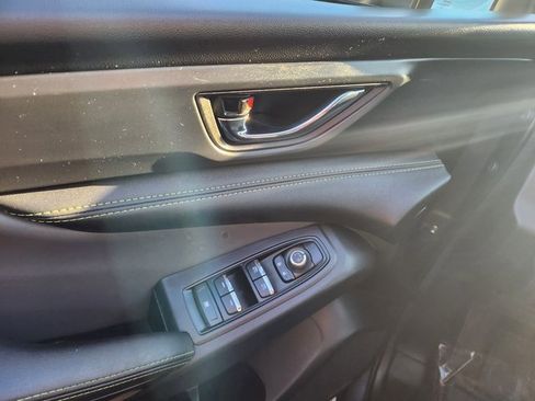 Used 2024 Subaru Ascent Onyx Edition image 11