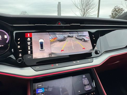 Used 2024 Jeep Wagoneer Launch Edition image 35