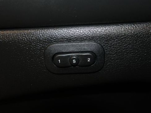 Used 2020 Jeep Grand Cherokee Overland image 9