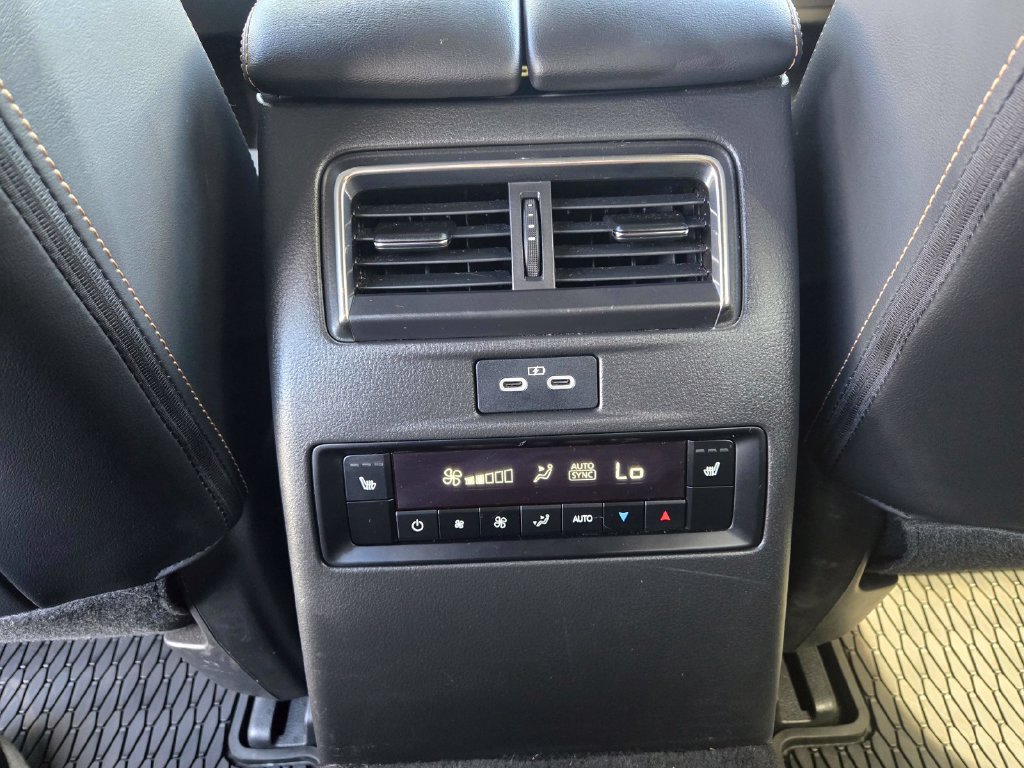 Certified 2025 MAZDA CX-70 3.3 Turbo S w/ Premium Package AWD/4WD image 14
